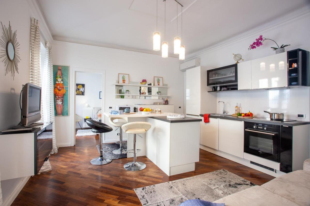 Superbe Appartement, Plein Centre De *